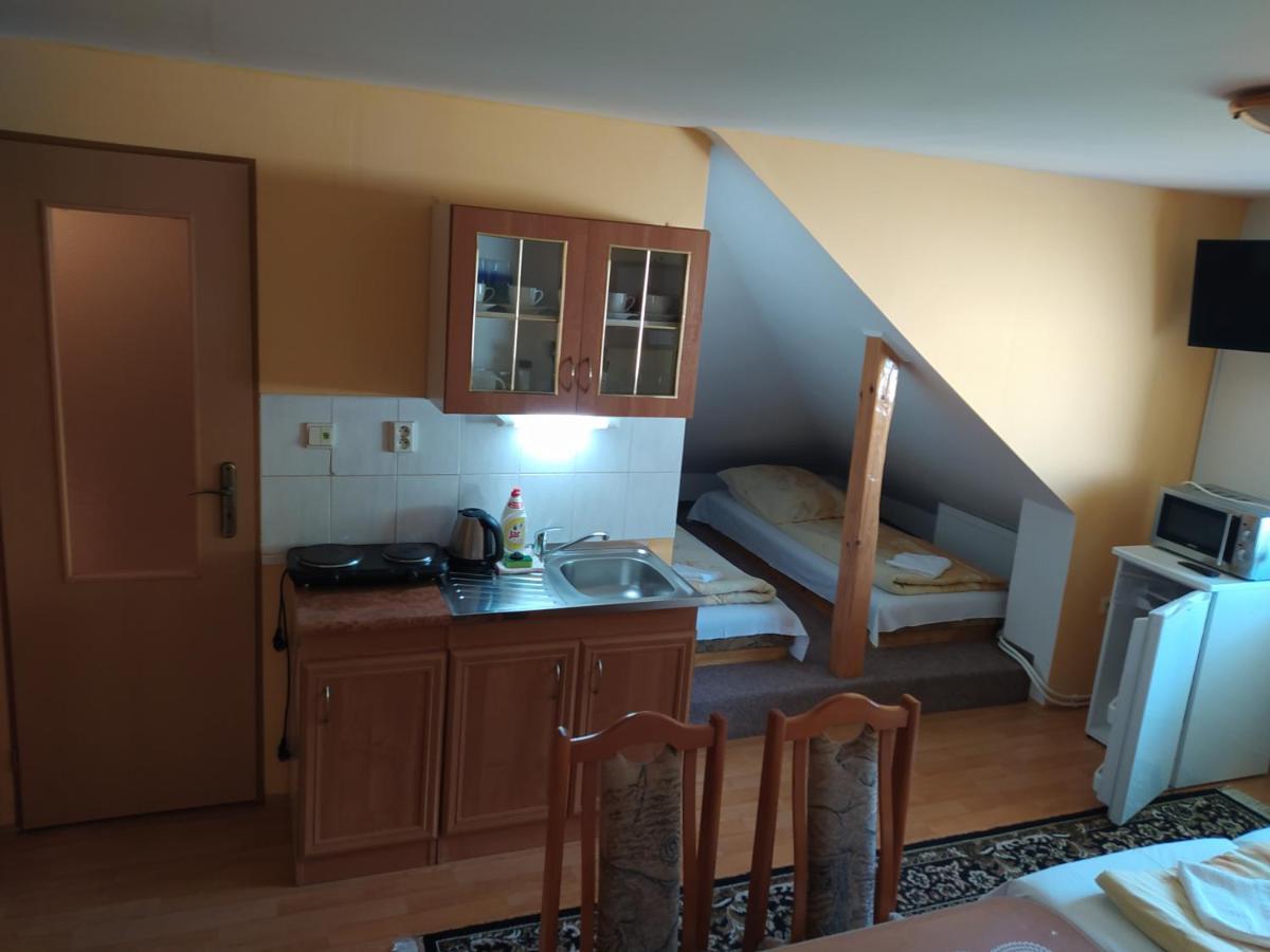 Chalupa Pod Lipami Terchova Bagian luar foto
