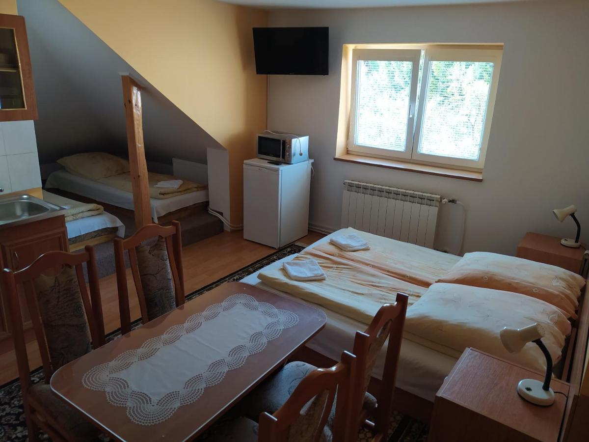 Chalupa Pod Lipami Terchova Bagian luar foto